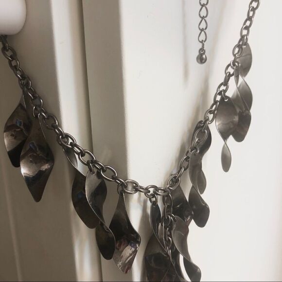 Gun metal gray dangle silver chain Necklace - Picture 6 of 8